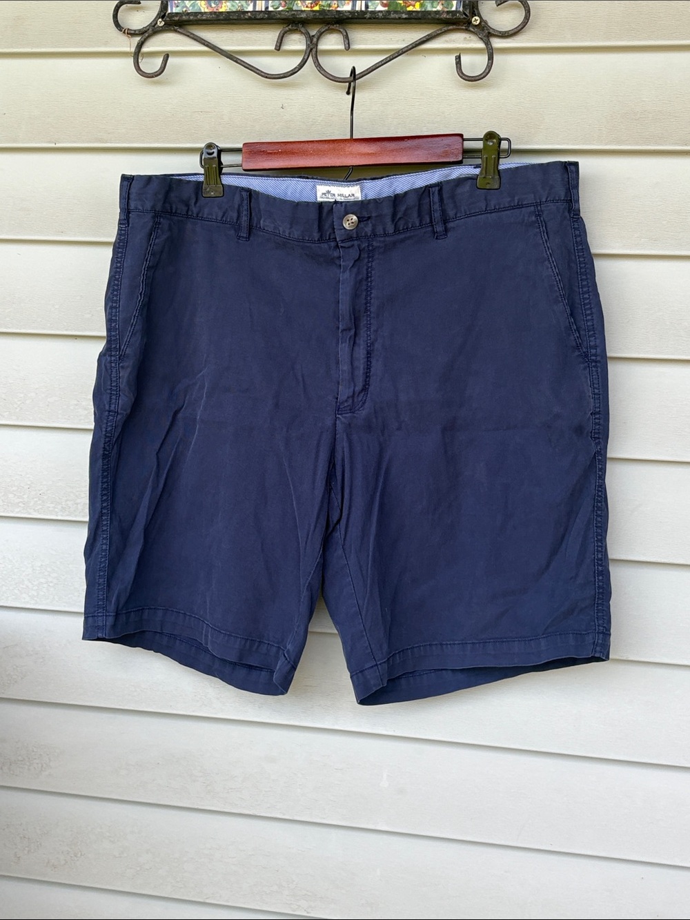 Peter Millar Men's Navy Cotton Casual Shorts.  Size 38 waist.